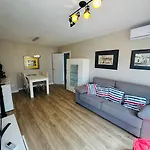 아파트 Lujoso Piso Enfrente De Playa De Fenals, 2 Terrazas *